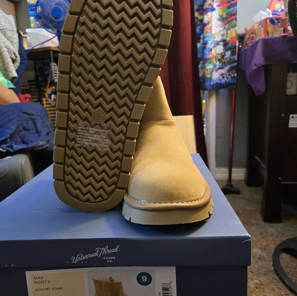 Universal Thread Tan Ankle Boots - Picture 6 of 6